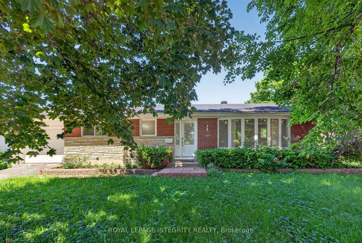 619 Blanchard Crescent — photo 1