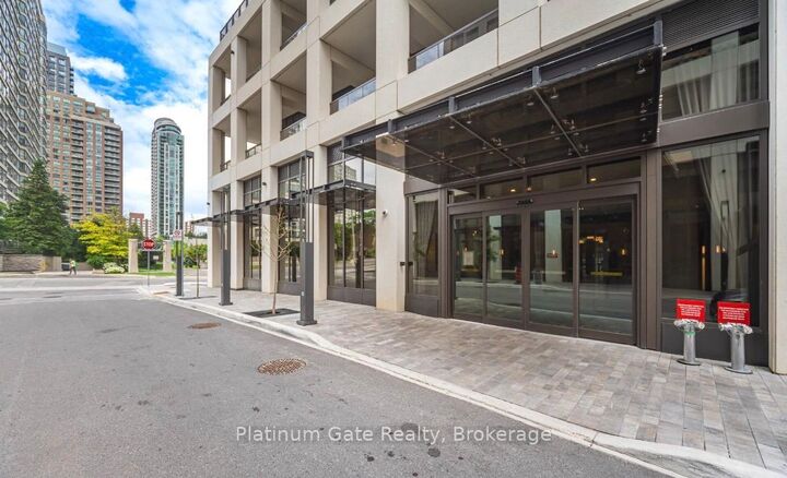 Property Photo: 30 Elm Drive W 1702 ON L5B 0N6