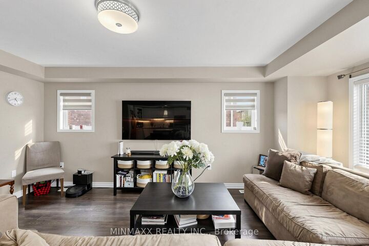 Property Photo: 30 Dredge Court ON L9T 8T1