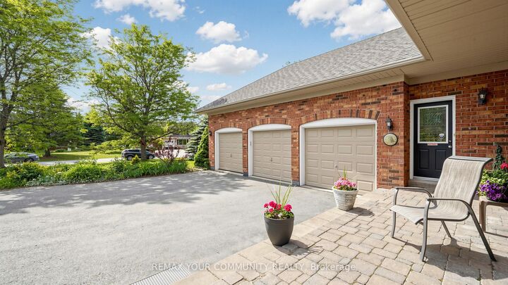 Property Photo: 58 McMullen Drive ON L4A 7X4