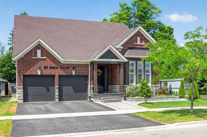 80 Sharpe Crescent — photo 1