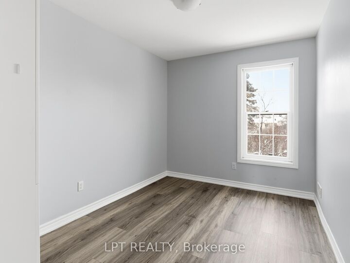 Property Photo: 244 Penetanguishene Road 4 ON L4M 7C2