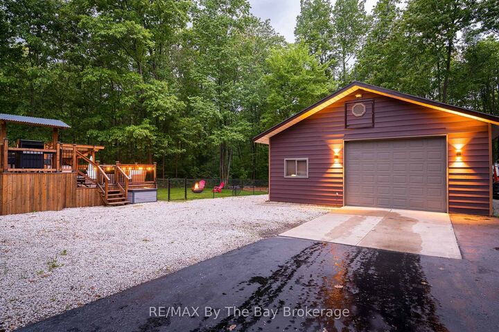 Property Photo:  10 Birchwood Trail  ON L9Z 1B2 