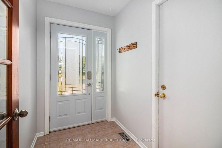 270 McEachern Crescent — photo 1