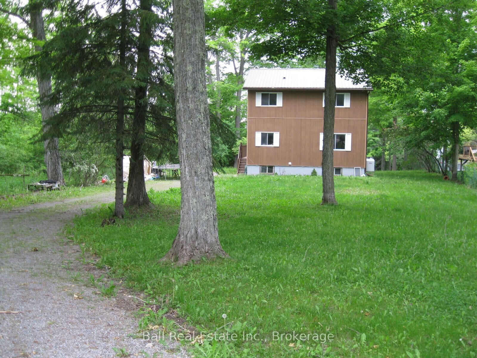 Property Photo: 24 Maple Ridge Drive ON K0L 1Y0