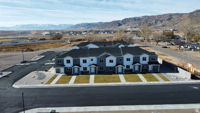Property Photo: 1198 S Village Ln Ln W A2 UT 84701