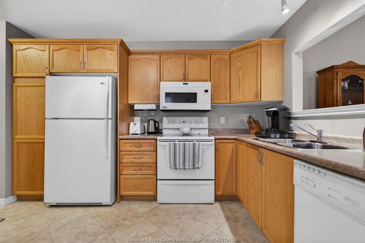Photo de la propriété:  5 Leonard Drive  ON N9Y 4G4 