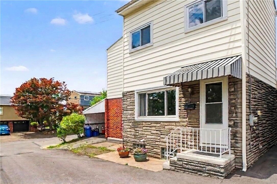 Property Photo: 5302 Camelia St PA 15201