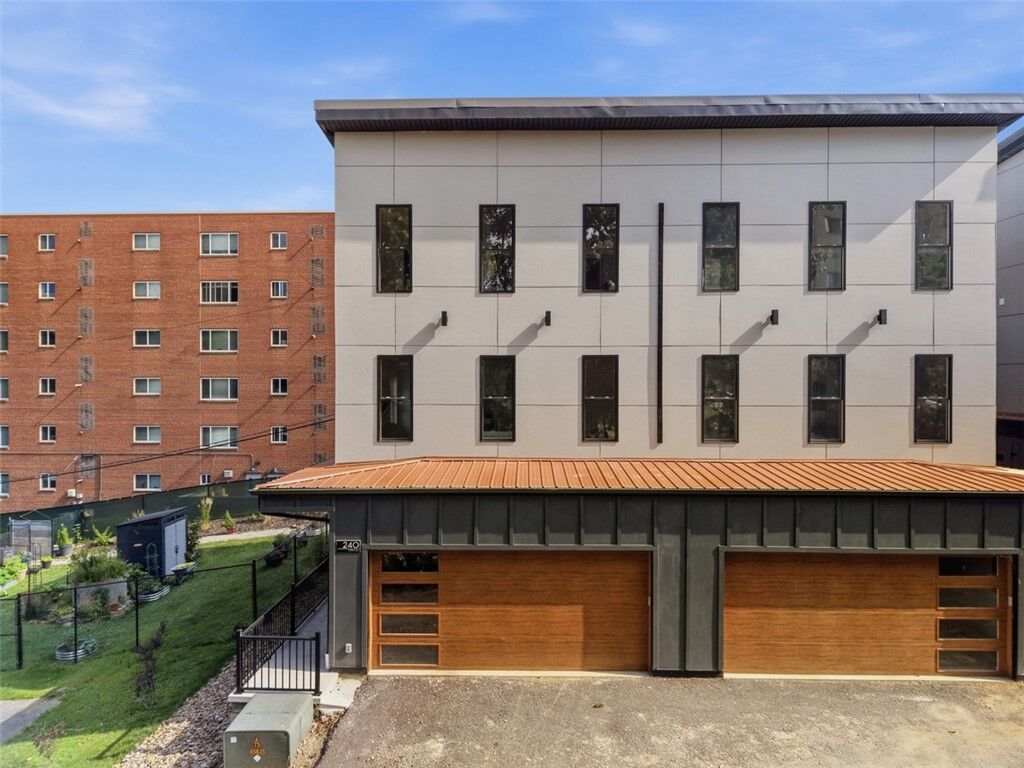 Property Photo: 240 Hidden Lane PA 15106