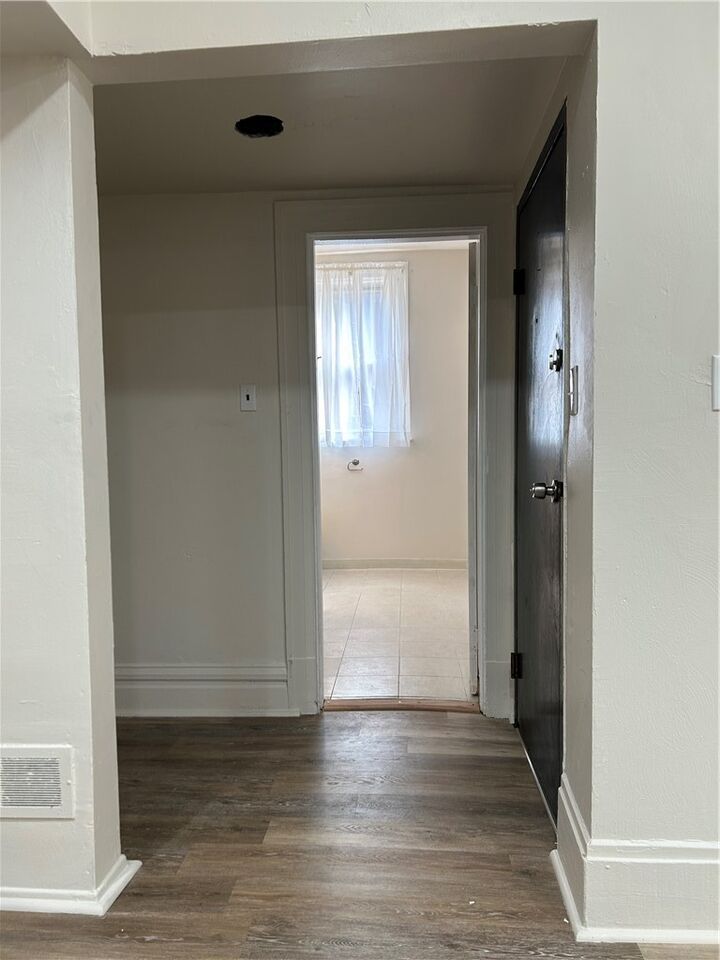 Property Photo: 317 Stratford Ave 2 PA 15232