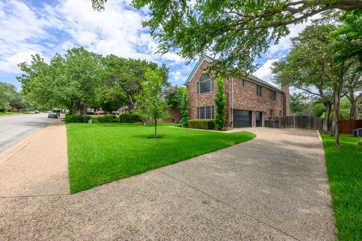 Property Photo:  2809 Creeks Edge Parkway  TX 78733 