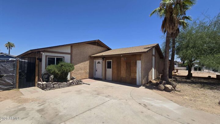 Property Photo:  604 W Emelita Avenue  AZ 85210 