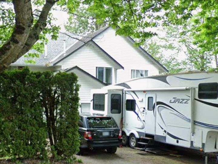 Property Photo: 8956 151 Street BC V3R 8Y9
