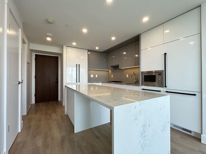 Property Photo:  4711 Hazel Street 1206  BC V5H 1S5 