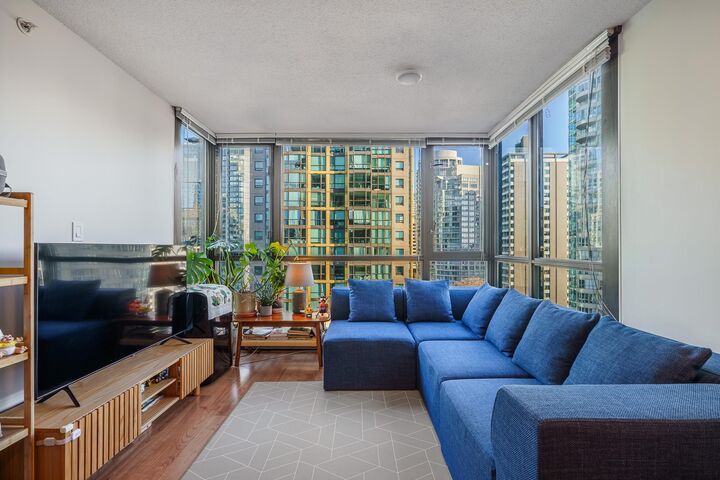 Property Photo: 1367 Alberni Street 1706 BC V6E 4R9