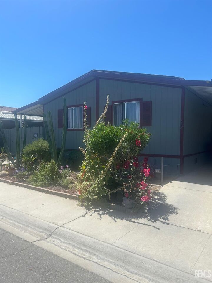Property Photo: 1301 Taft Highway 22 CA 93307