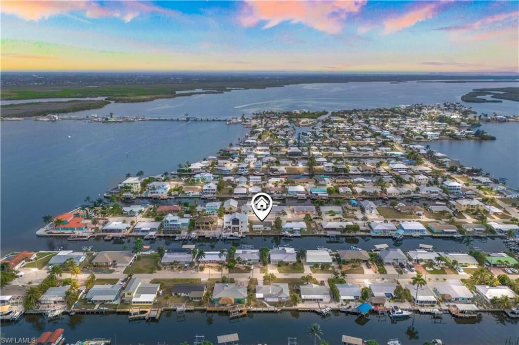 Property Photo:  2742 Bruce St  FL 33993 