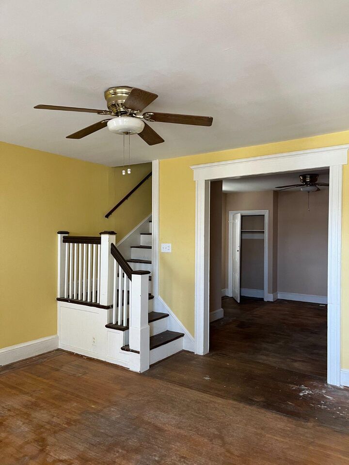 Property Photo:  540 Dupont Street  PA 19128 