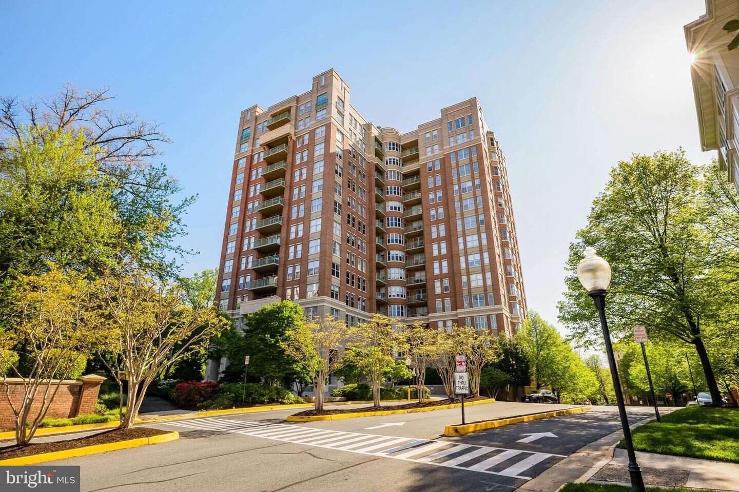 Property Photo:  11776 Stratford House Place 1404  VA 20190 