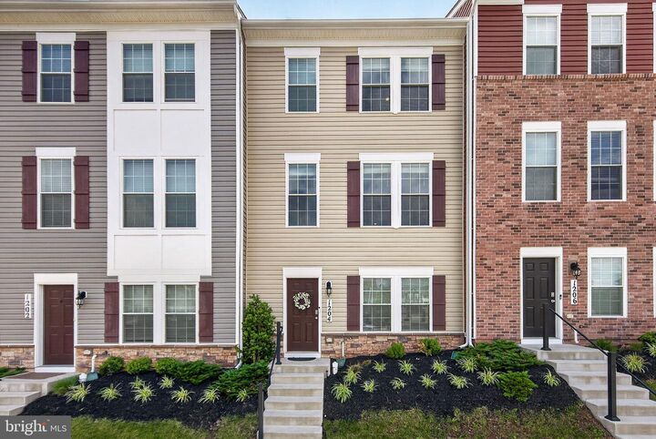 Property Photo: 1204 Daphne Way MD 21702