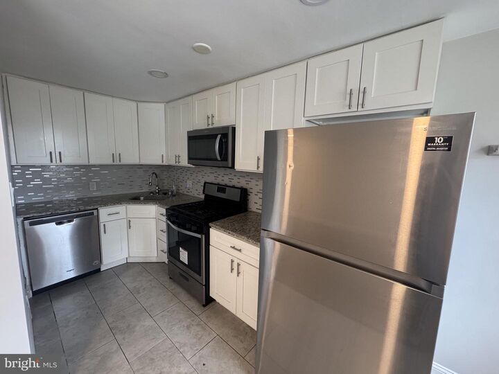 Property Photo:  216 W Washington Avenue  PA 19018 