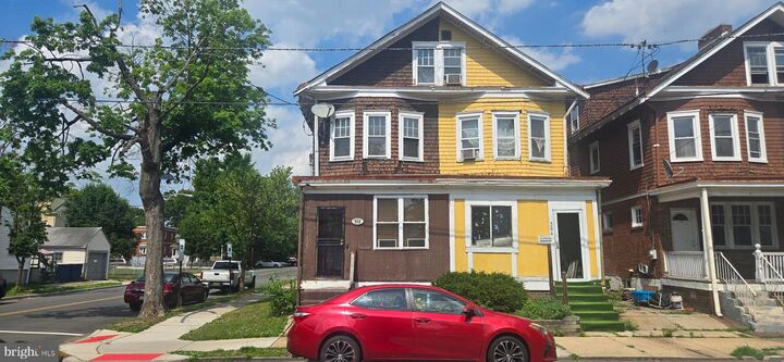 Property Photo:  302 Cleveland Avenue  NJ 08629 