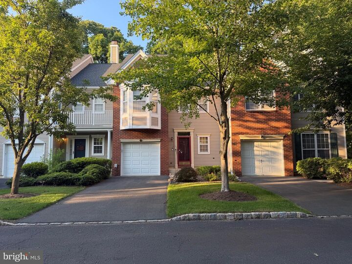 Property Photo:  10 Burr Court  NJ 08536 