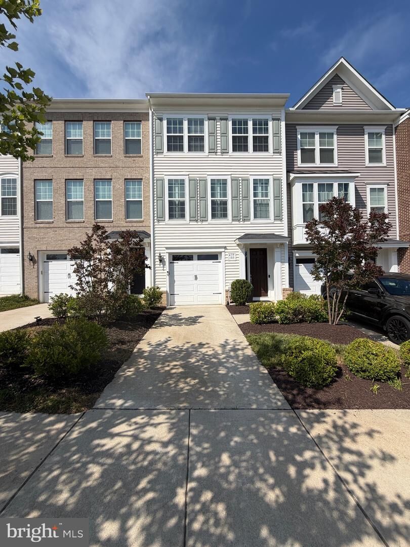 Property Photo:  439 Foxglove Way 103  VA 22554 