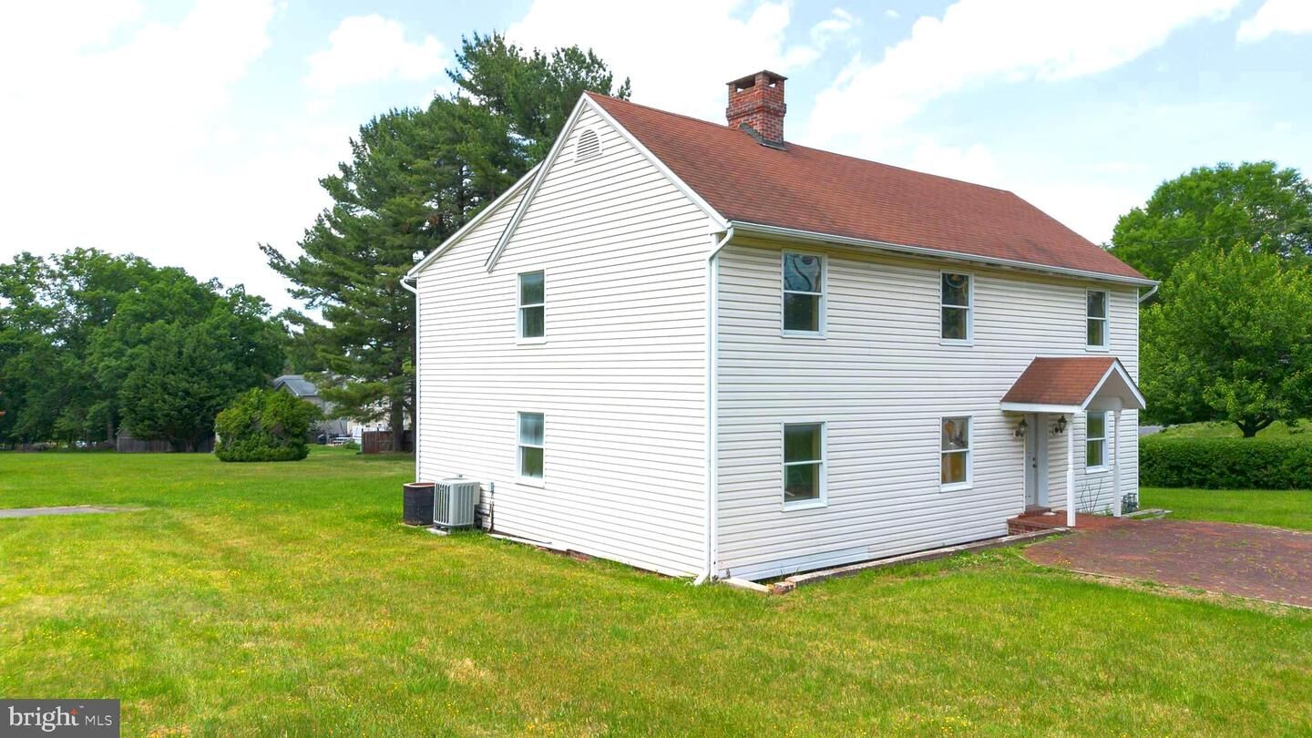 Property Photo: 17036 Georgia Avenue MD 20832