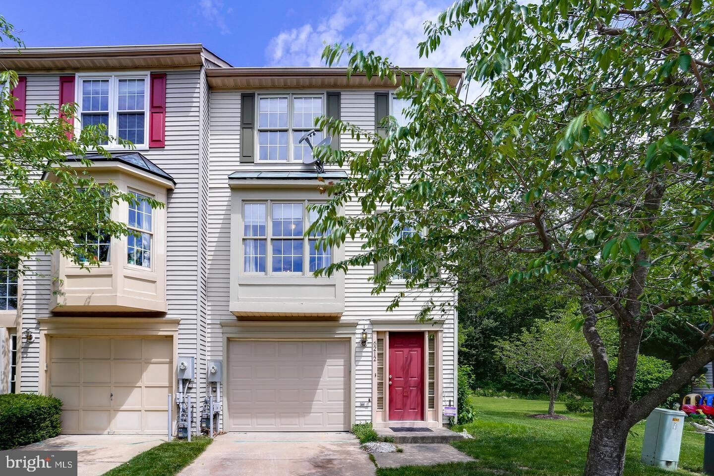 Property Photo:  6212 Briar Court  MD 21075 