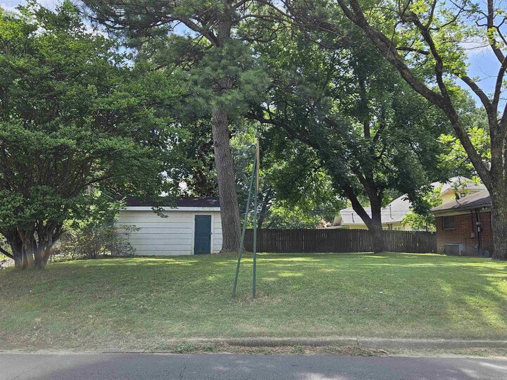 Property Photo: 401 E Church Street AR 72110