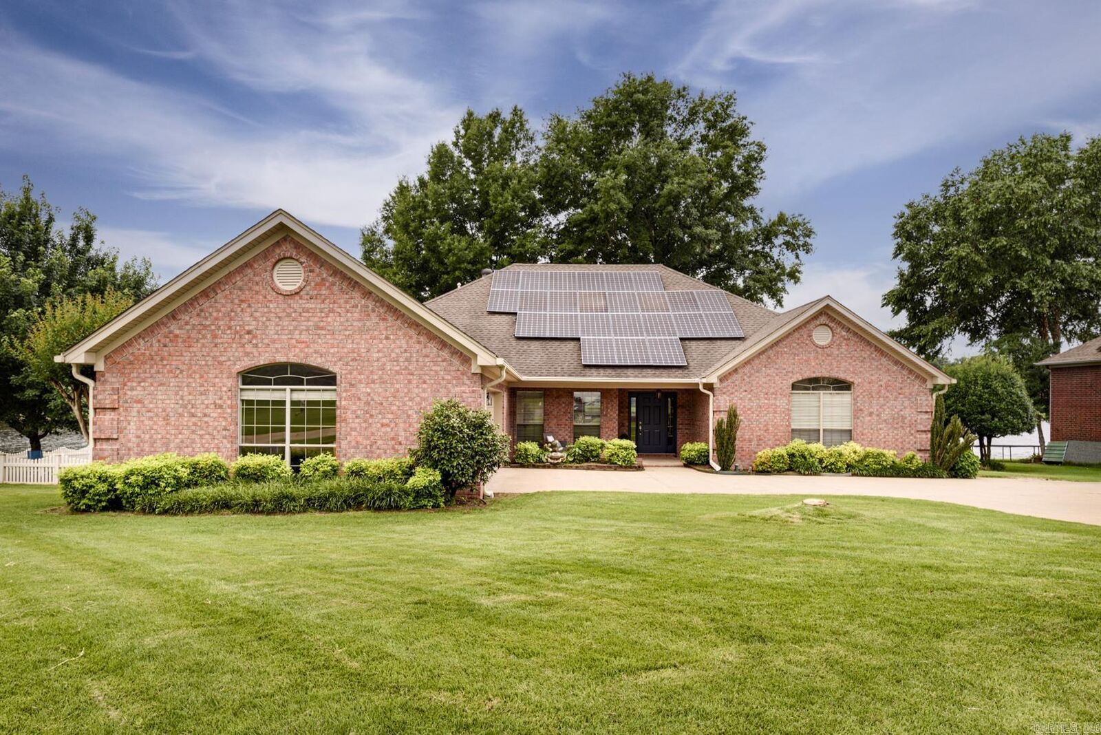Property Photo: 601 Innsbrooke Cove AR 72076
