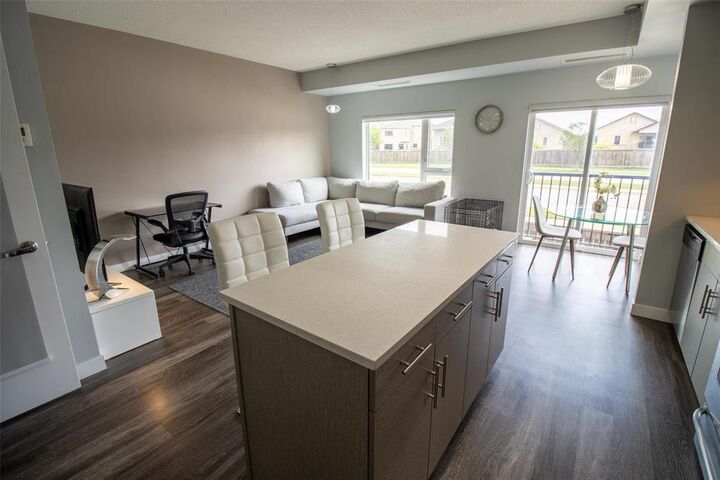 Property Photo:  100 Waterford Green Common  MB R2R 2X8 