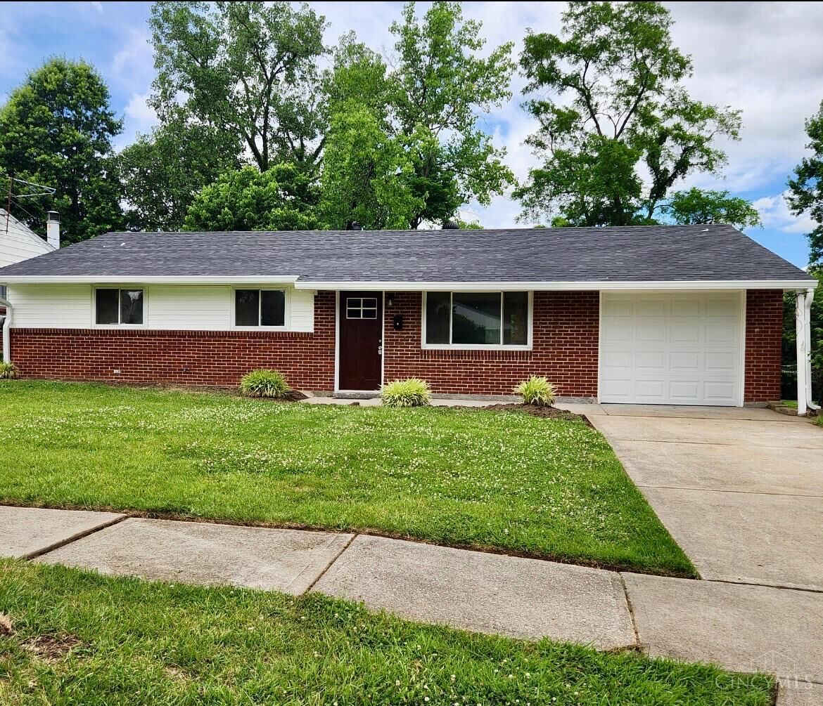 Property Photo:  287 Shaker Court  OH 45238 
