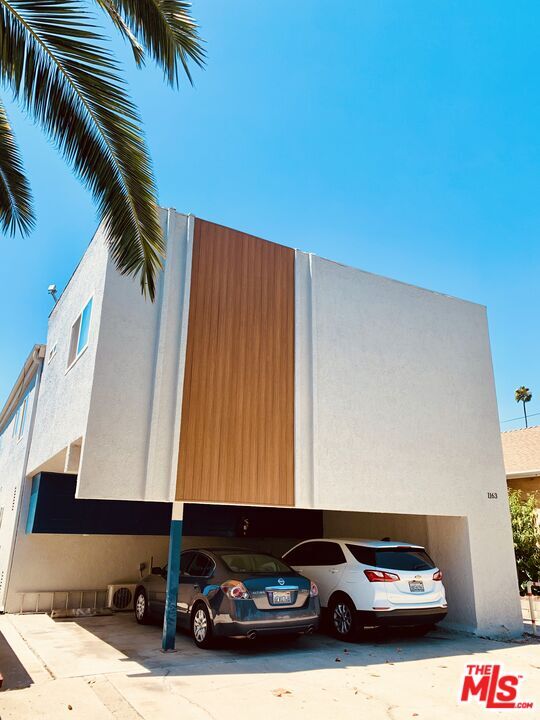 Property Photo: 1163 N Raymond Ave CA 91201