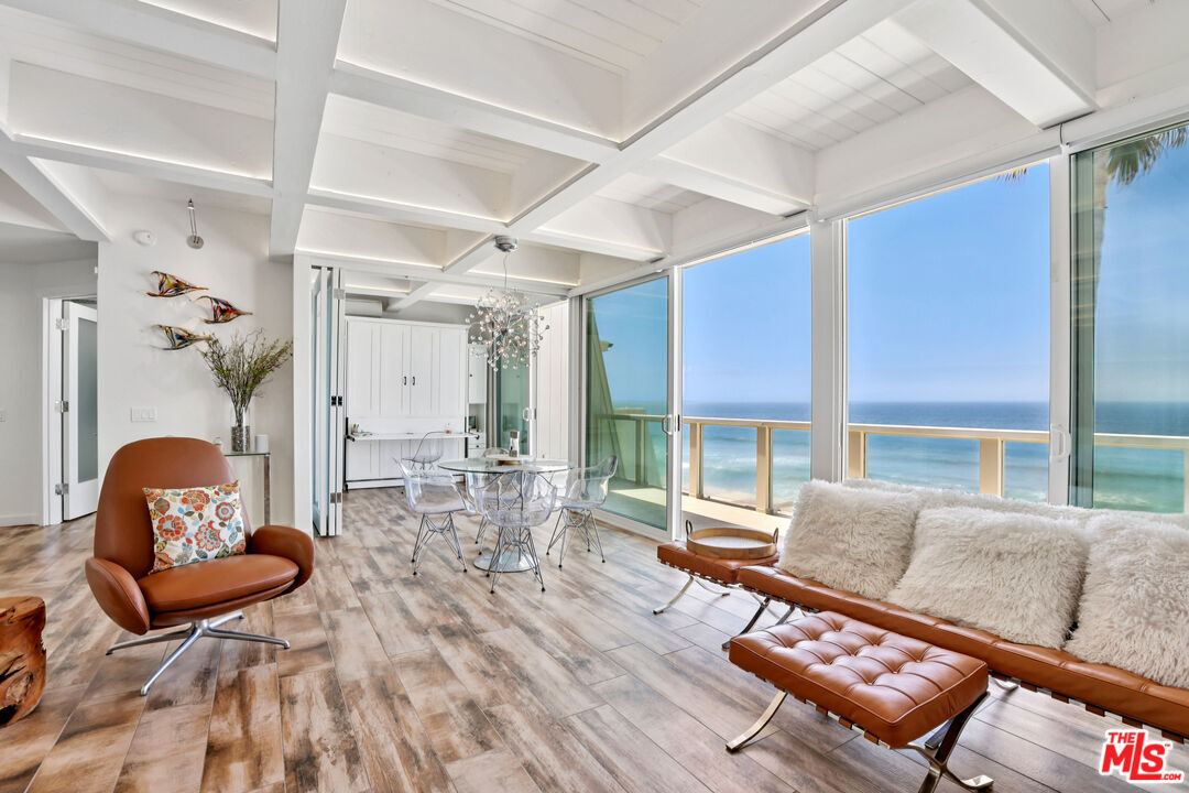 Property Photo:  11920 Whitewater Ln  CA 90265 