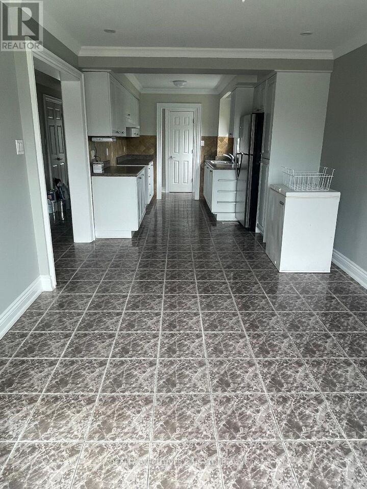 Property Photo: 97 Ashford Court ON L6V 3E2