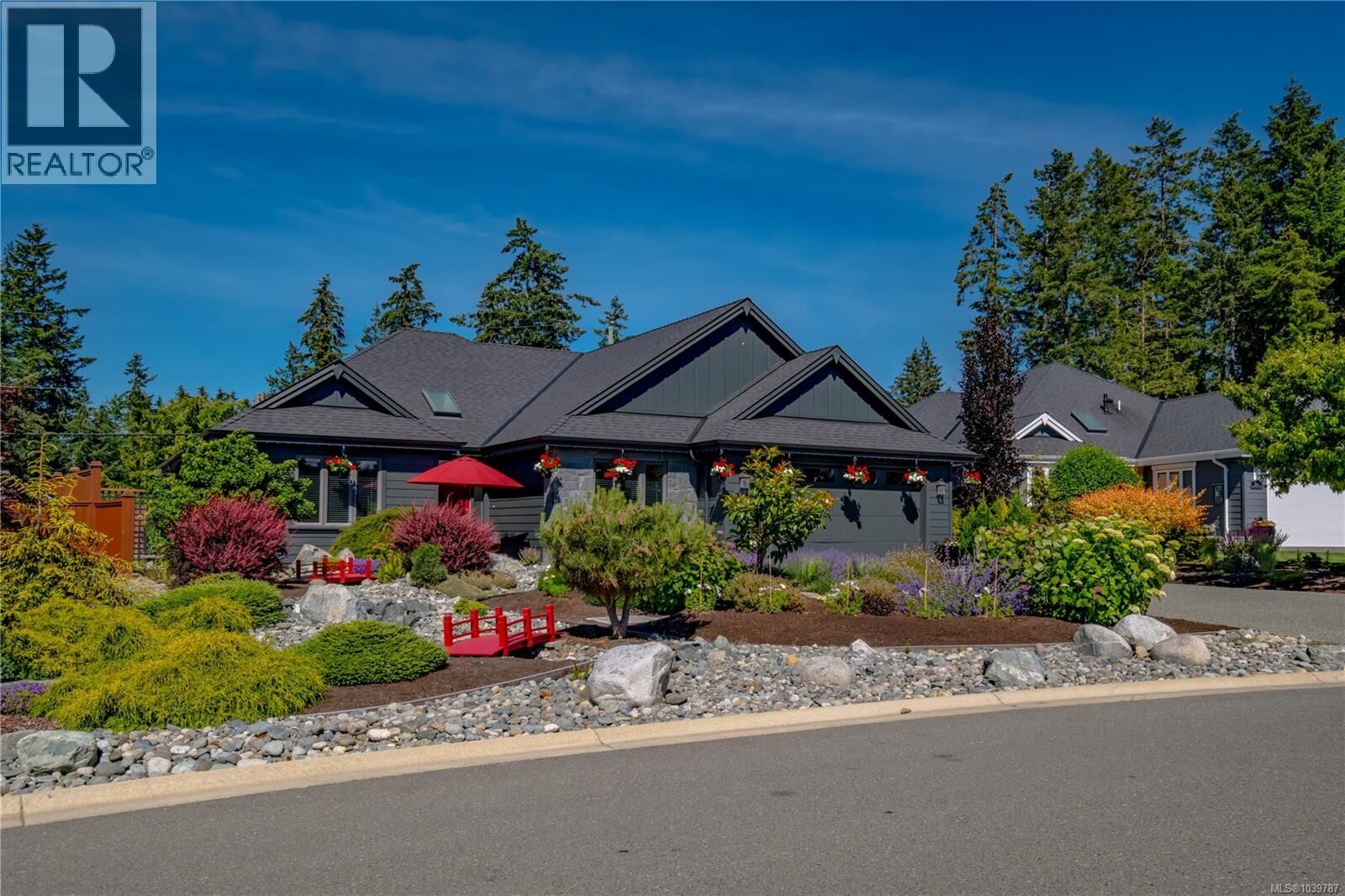 Property Photo: 1008 Brookfield Crescent BC V9P 0E3