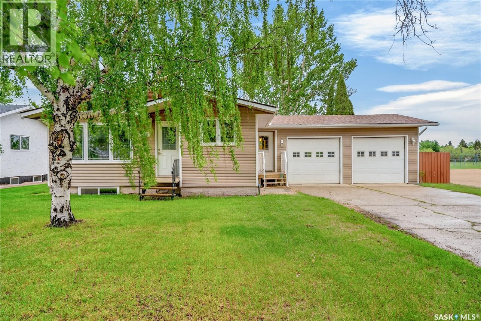 Property Photo:  520 Caribou Crescent  SK S0E 1T0 