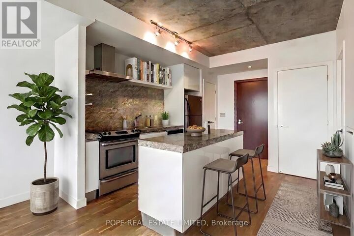 Property Photo:  75 Portland Street 802  ON M5V 2M9 