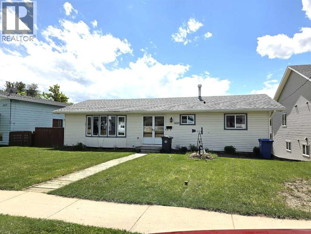 Property Photo:  5039 56 Street East  AB T4G 1R3 