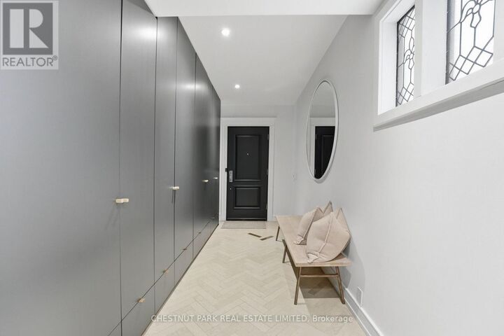 Property Photo: 154 Cottingham Street ON M4V 1C3