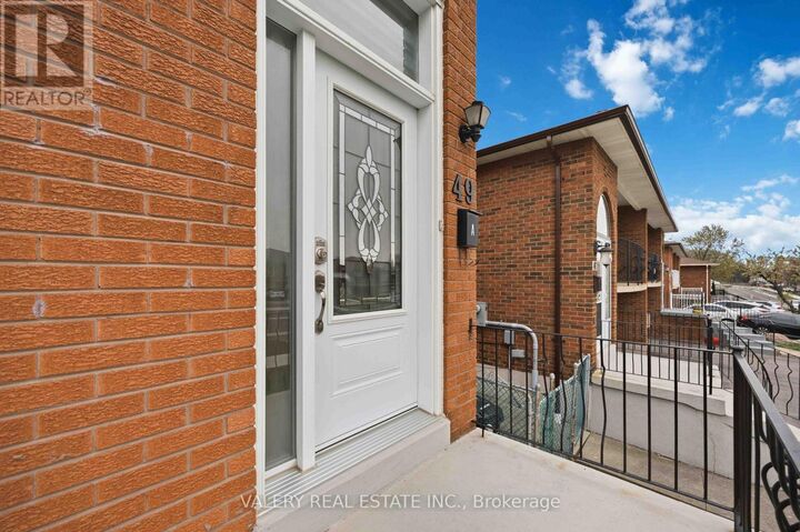Property Photo:  49 Sentinel Road A - Upper  ON M3J 3E4 