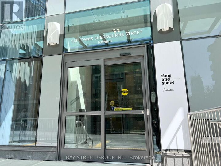 Property Photo: 135 Lower Sherbourne Street 2526 ON M5A 1Y4