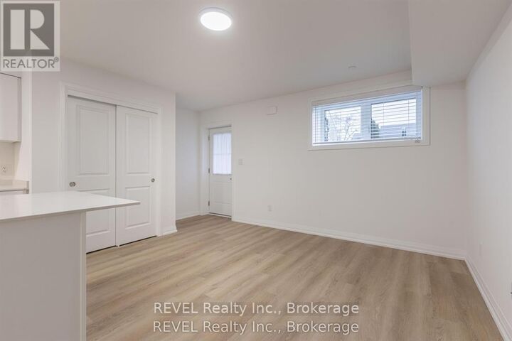 Property Photo: 35 Southworth Street North ON L3B 1X8