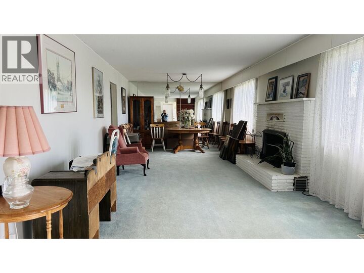 Property Photo:  911 Ewert Street  BC V2M 2P1 