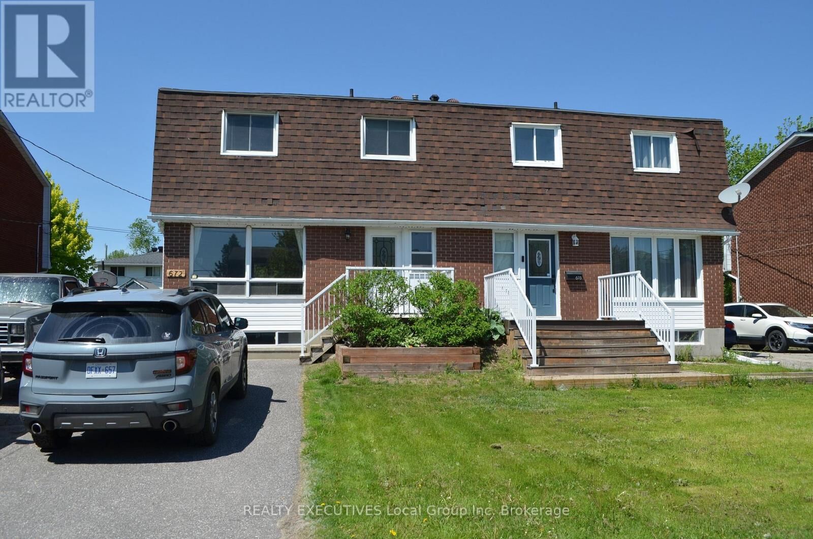 Property Photo:  672 Dane Avenue  ON P1B 7G7 