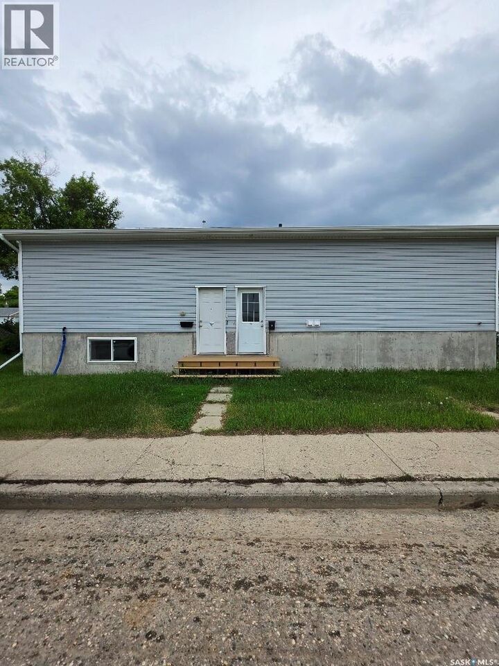 Property Photo: 706 Rae Street SK S4T 2A9