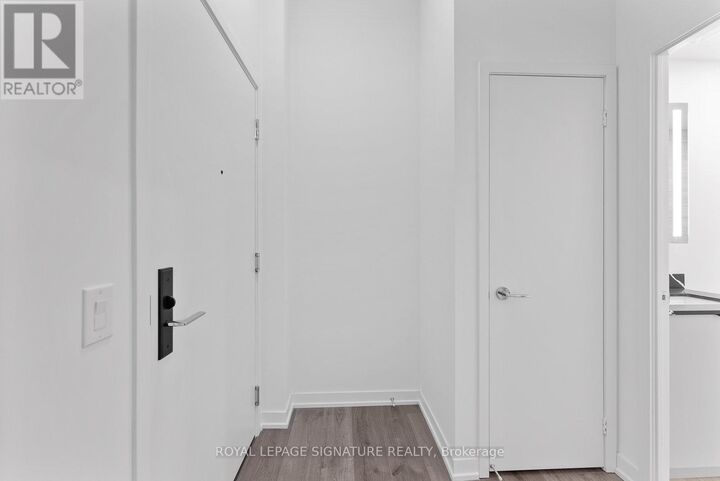 Property Photo: 1182 King Street West 201 ON M6K 1E6