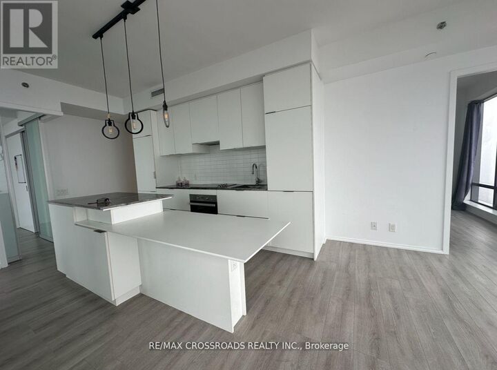 Property Photo:  5 St Joseph Street 4210  ON M4Y 0B6 